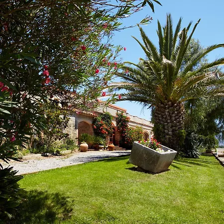 坎巴斯顿斯酒店 * Vilanova de la Muga